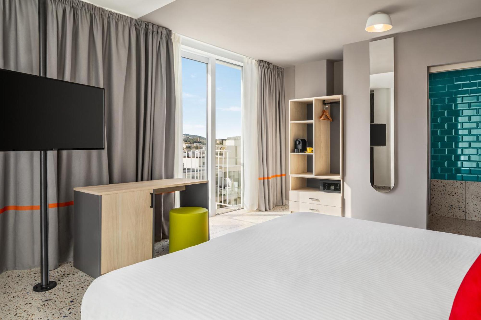 Quadro Hotel, Trademark Collection By Wyndham Saint Julian's 外观 照片