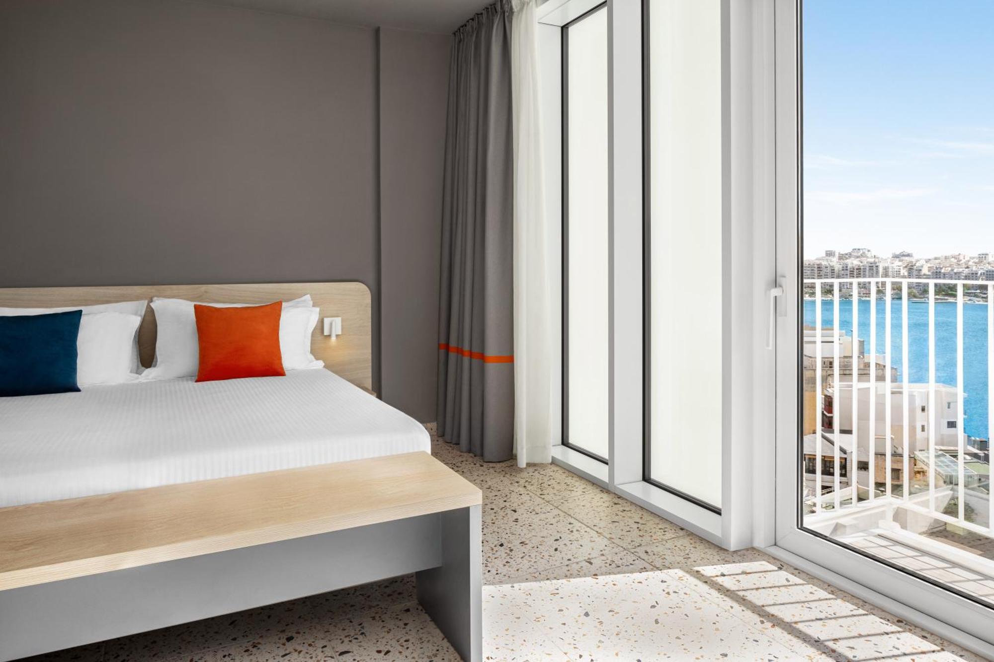Quadro Hotel, Trademark Collection By Wyndham Saint Julian's 外观 照片