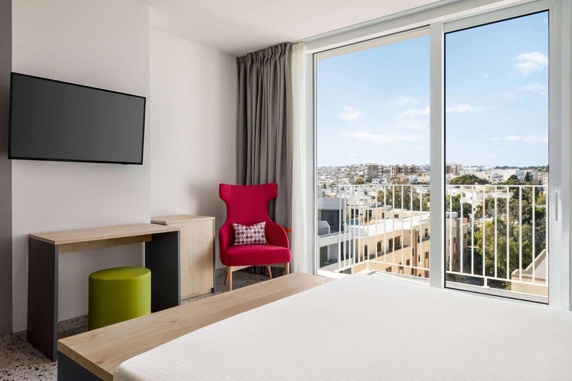 Quadro Hotel, Trademark Collection By Wyndham Saint Julian's 外观 照片
