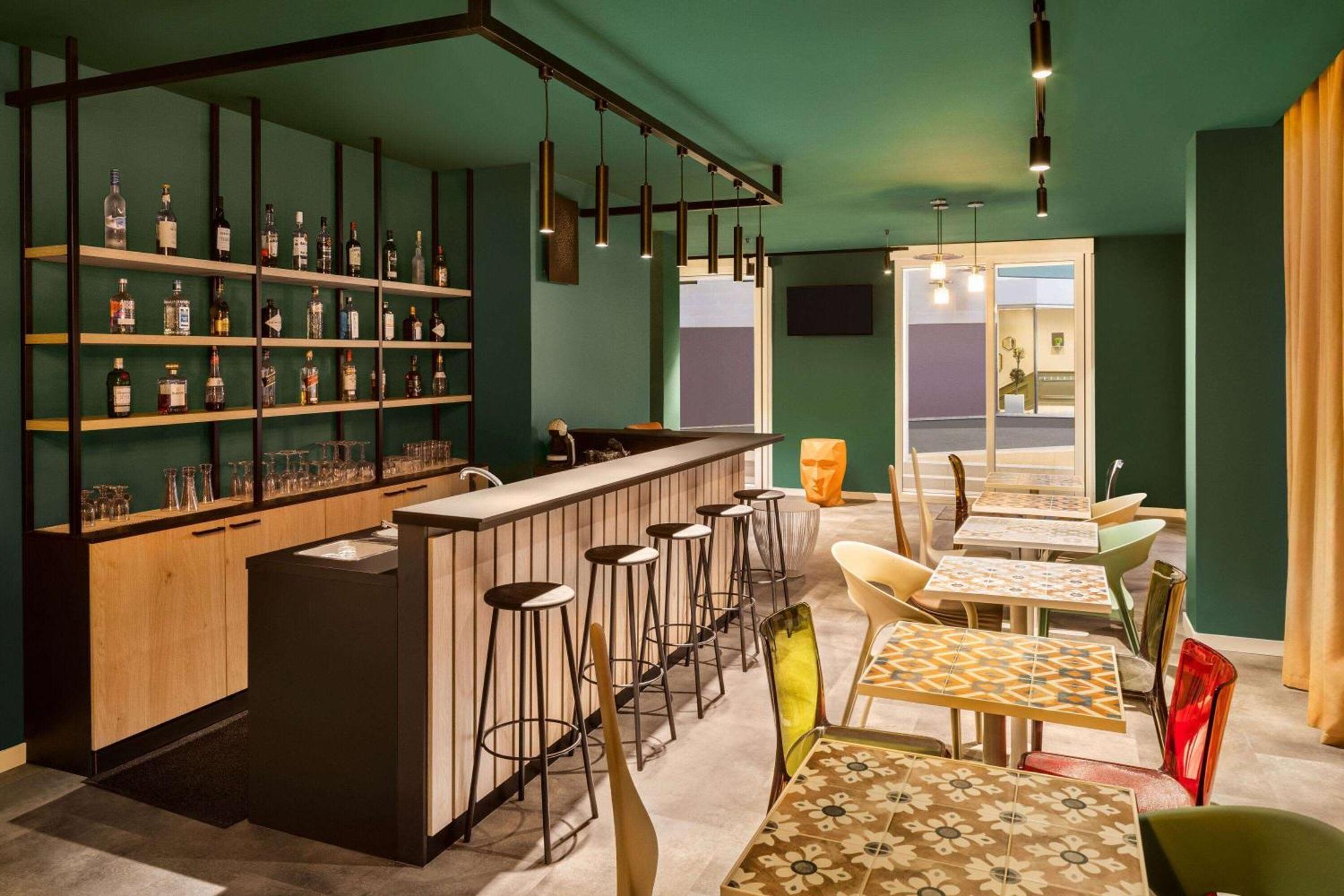 Quadro Hotel, Trademark Collection By Wyndham Saint Julian's 外观 照片