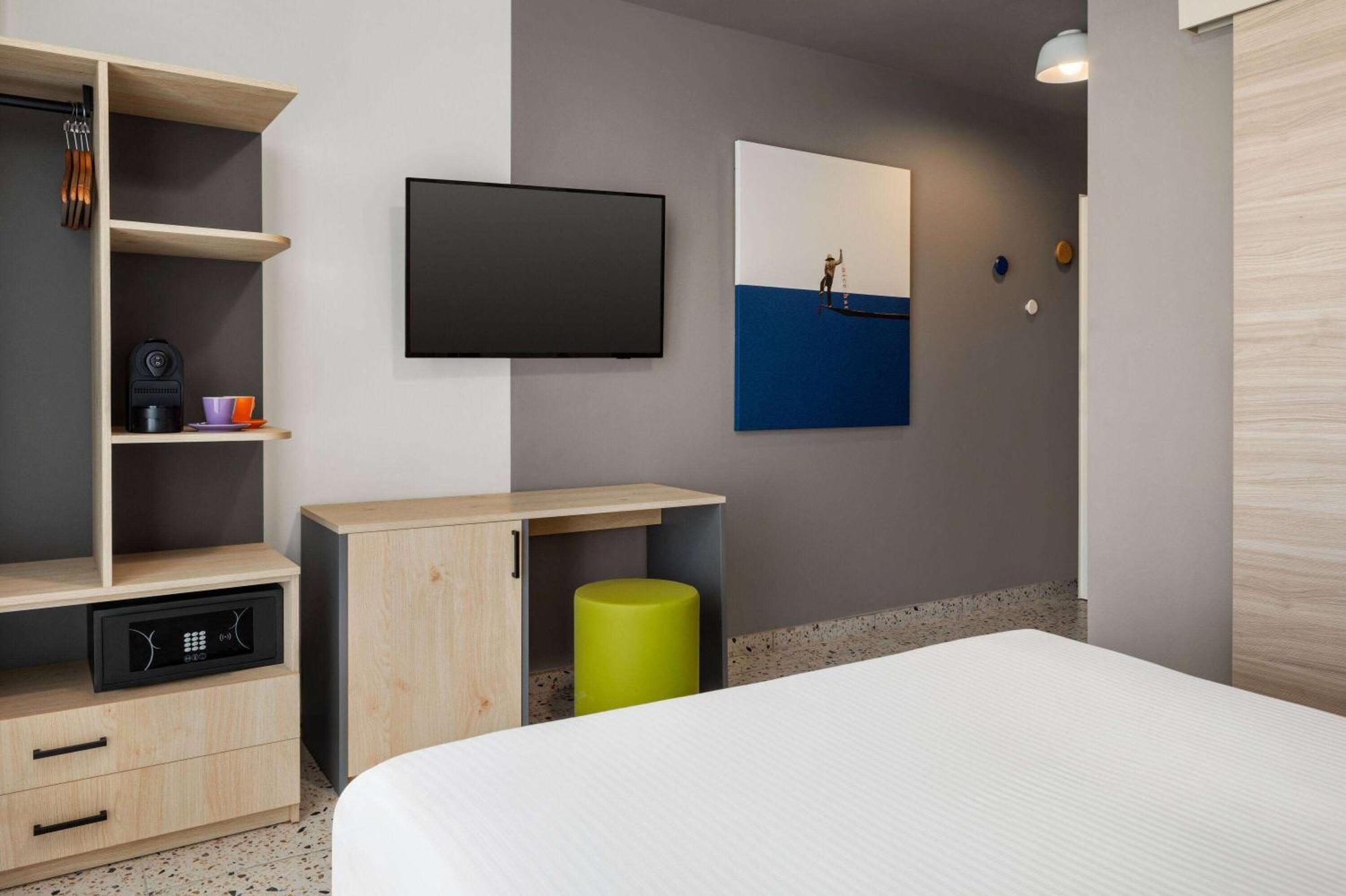 Quadro Hotel, Trademark Collection By Wyndham Saint Julian's 外观 照片