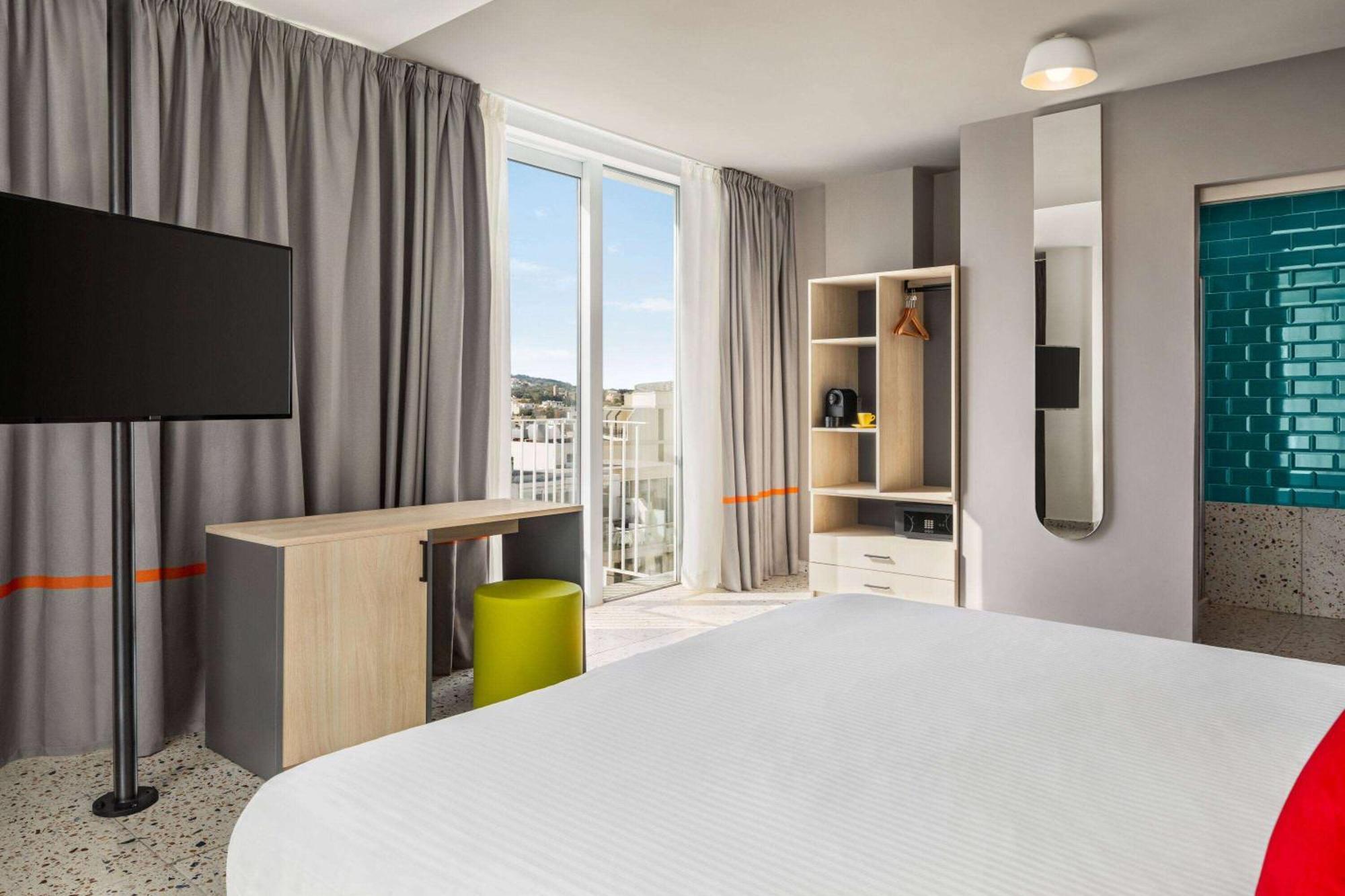 Quadro Hotel, Trademark Collection By Wyndham Saint Julian's 外观 照片