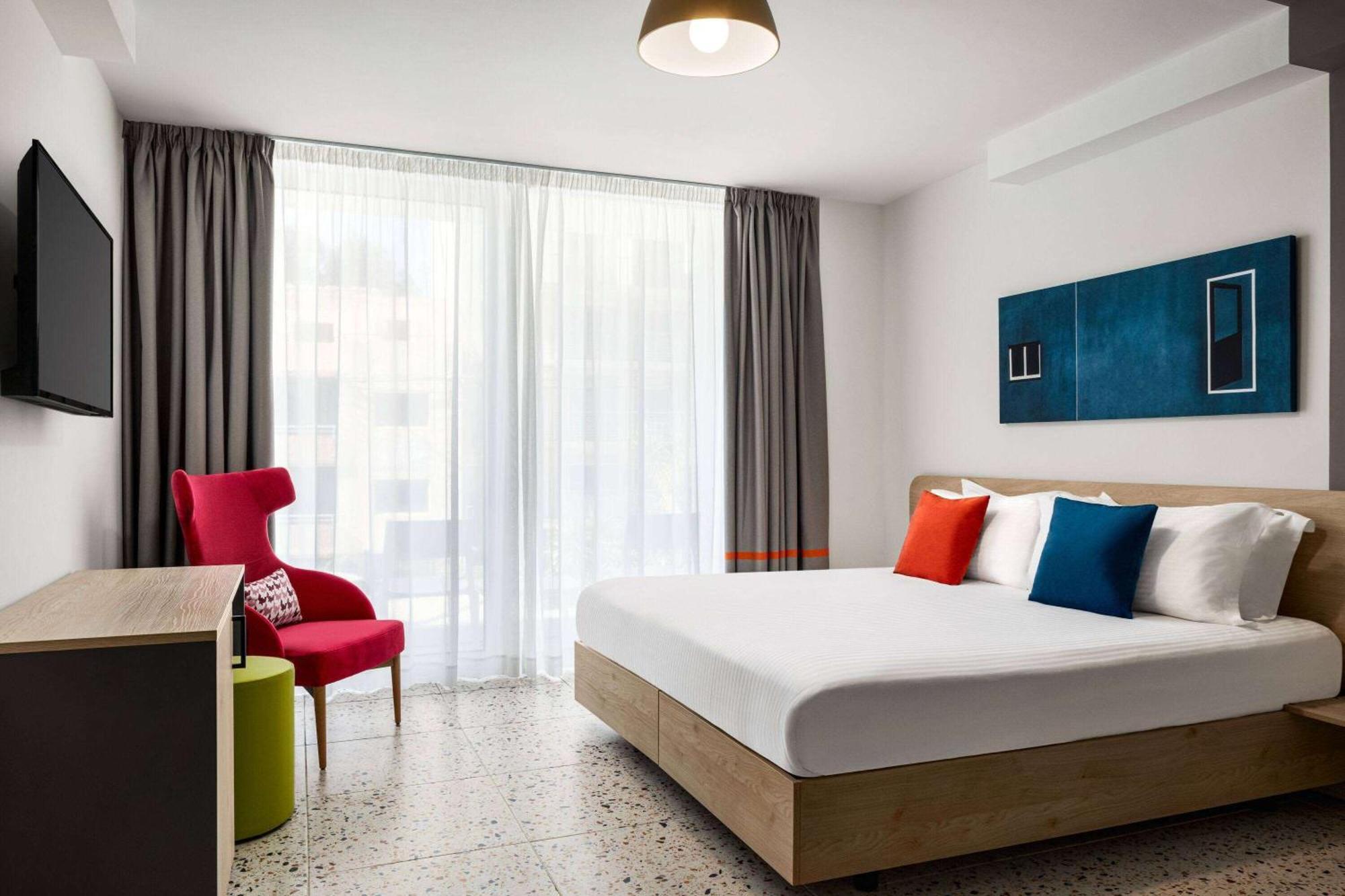 Quadro Hotel, Trademark Collection By Wyndham Saint Julian's 外观 照片